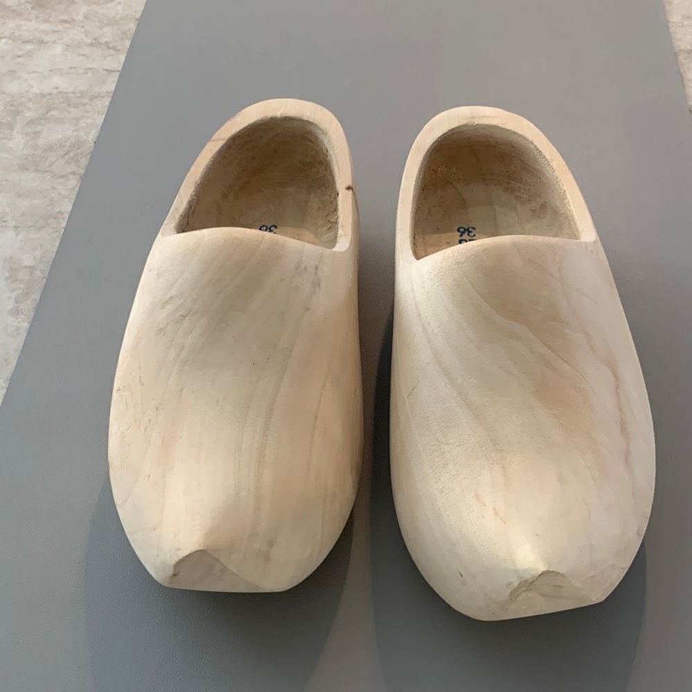Wooden  Dutch  Shoes - Picture 3 of 7
